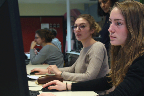 S_mart-ETUDIANTS-Etudiantes-et-Professeure